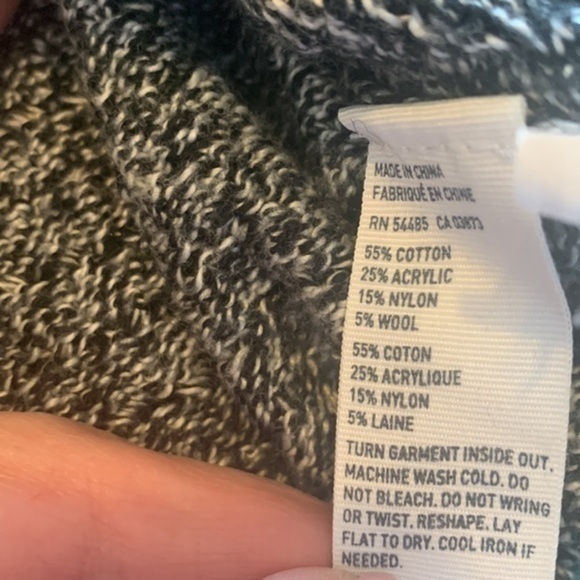 American Eagle sweater - Picture 7 of 9